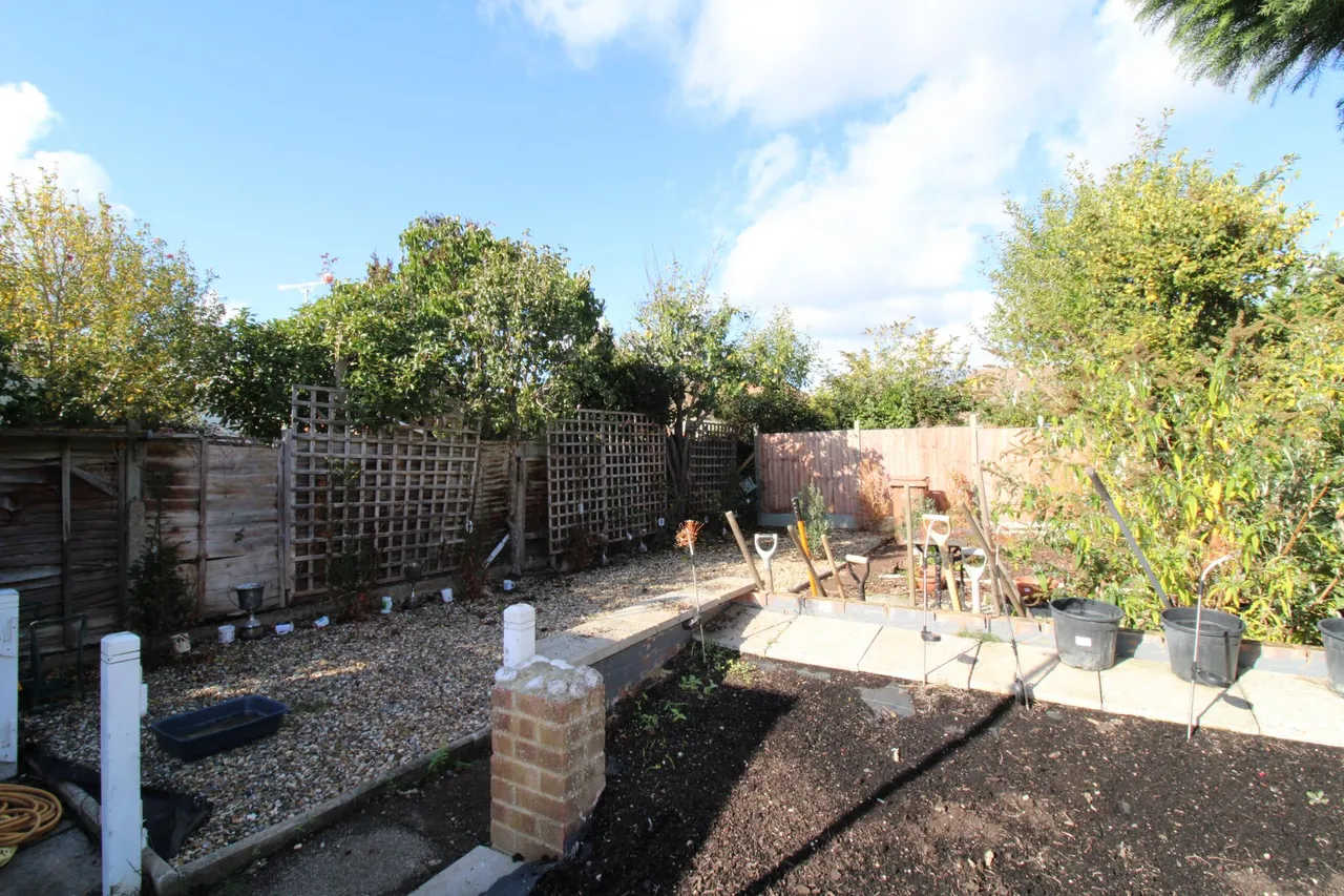 Rettendon Gardens, Wickford, SS11, photo 15