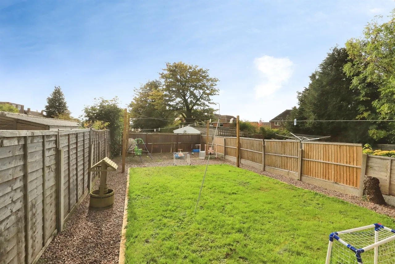 Romsey Grove, Fordhouses, WV10, photo 15