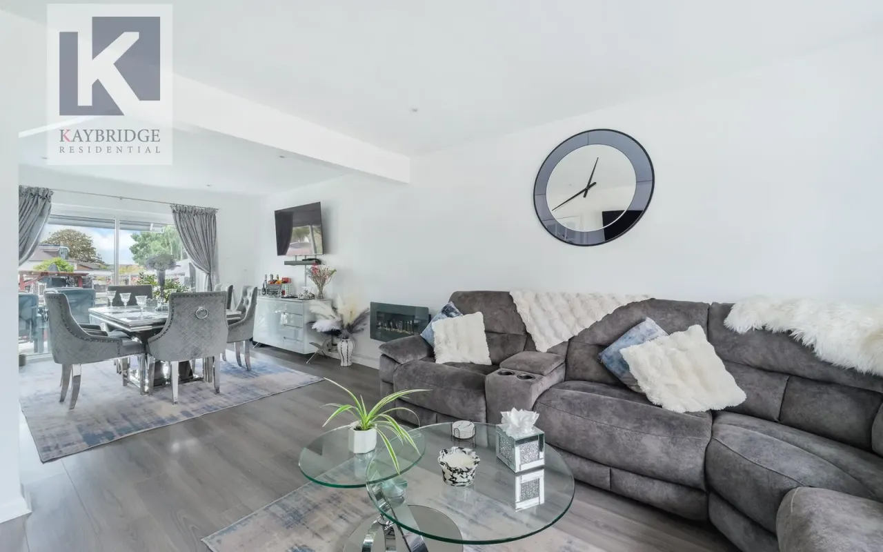 Thorndon Gardens, Epsom, KT19, photo 3