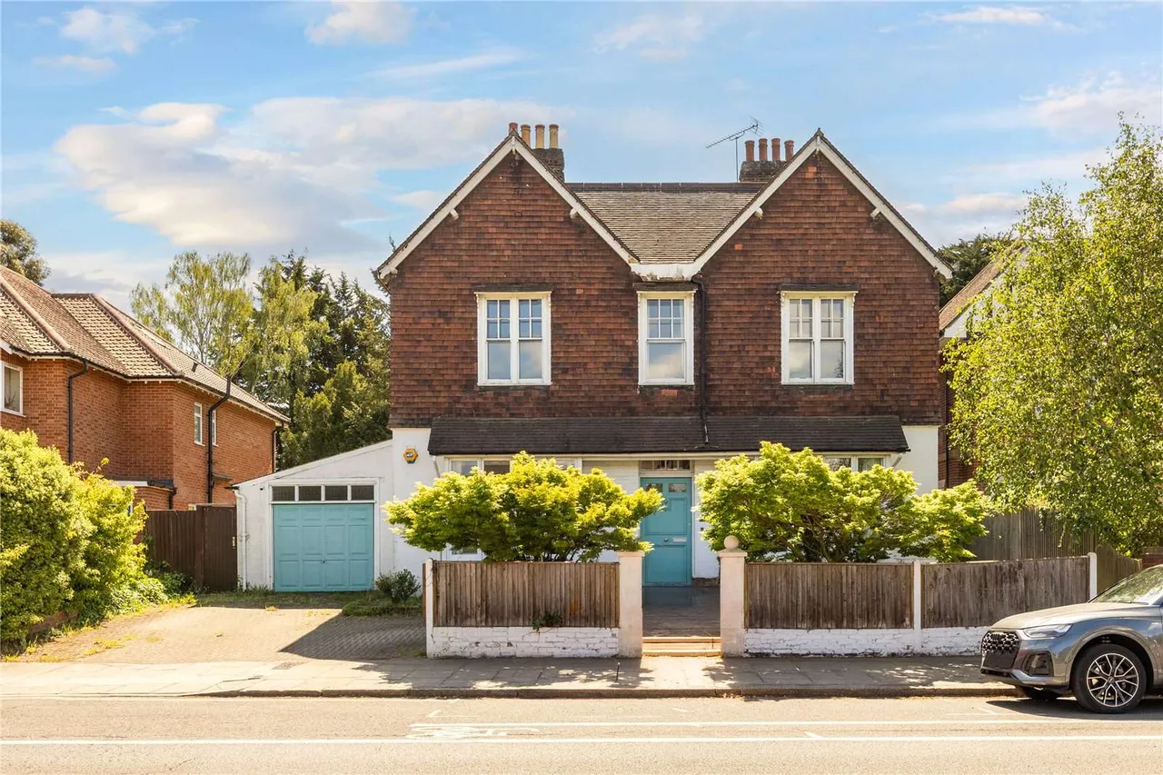 Upper Richmond Road West, East Sheen, London, TW10 5DU, photo 3