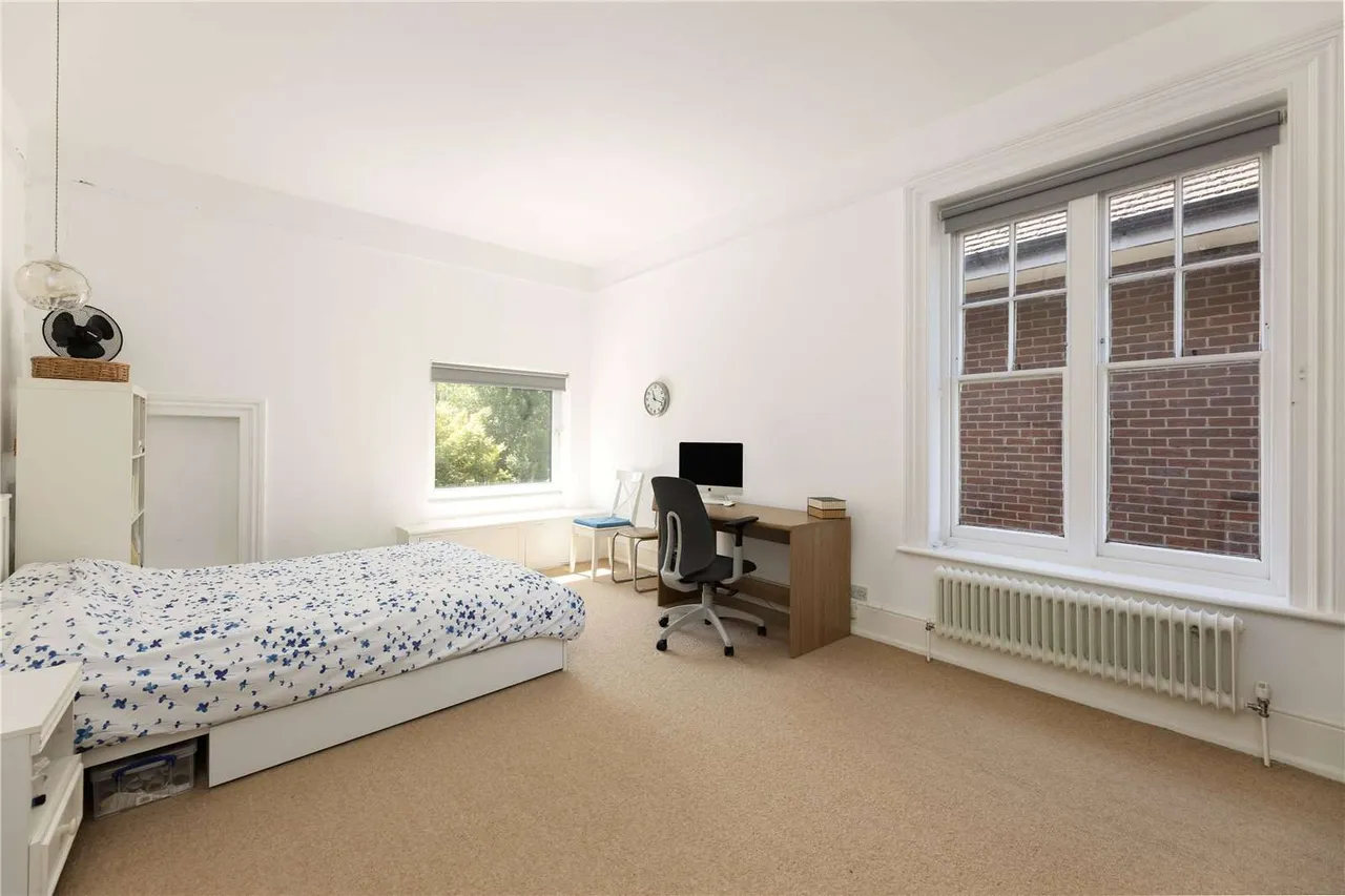 Upper Richmond Road West, East Sheen, London, TW10 5DU, photo 12