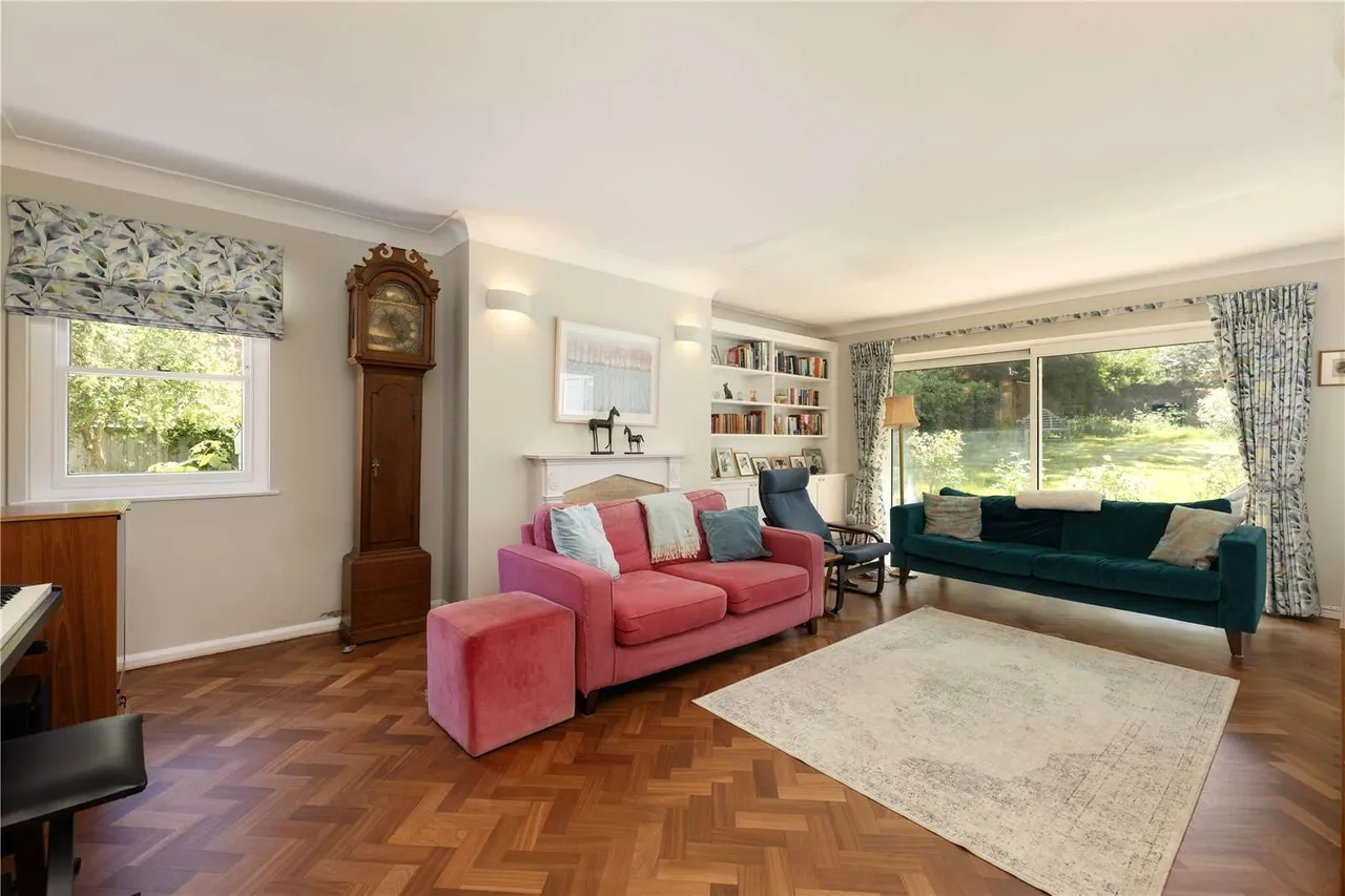 Upper Richmond Road West, East Sheen, London, TW10 5DU, photo 4
