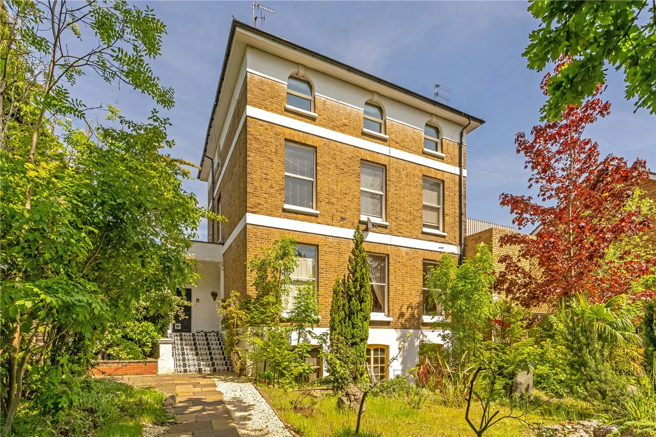 3 bed flat for sale — Hampton Road, Teddington, TW11 0JW