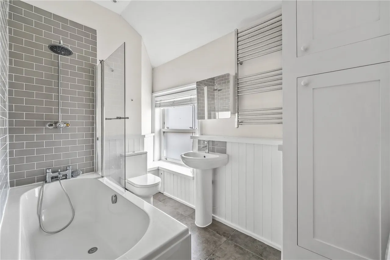 Hampton Road, Teddington, TW11 0JW, photo 9