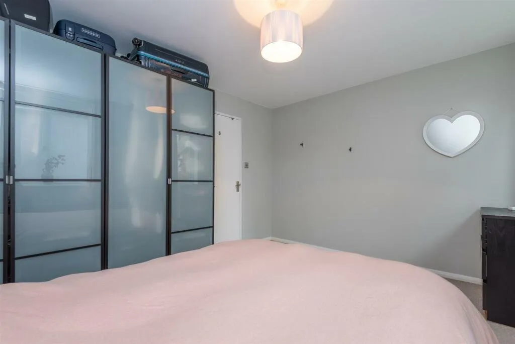 Bream Close, Tottenham Hale N17 9DJ, photo 6