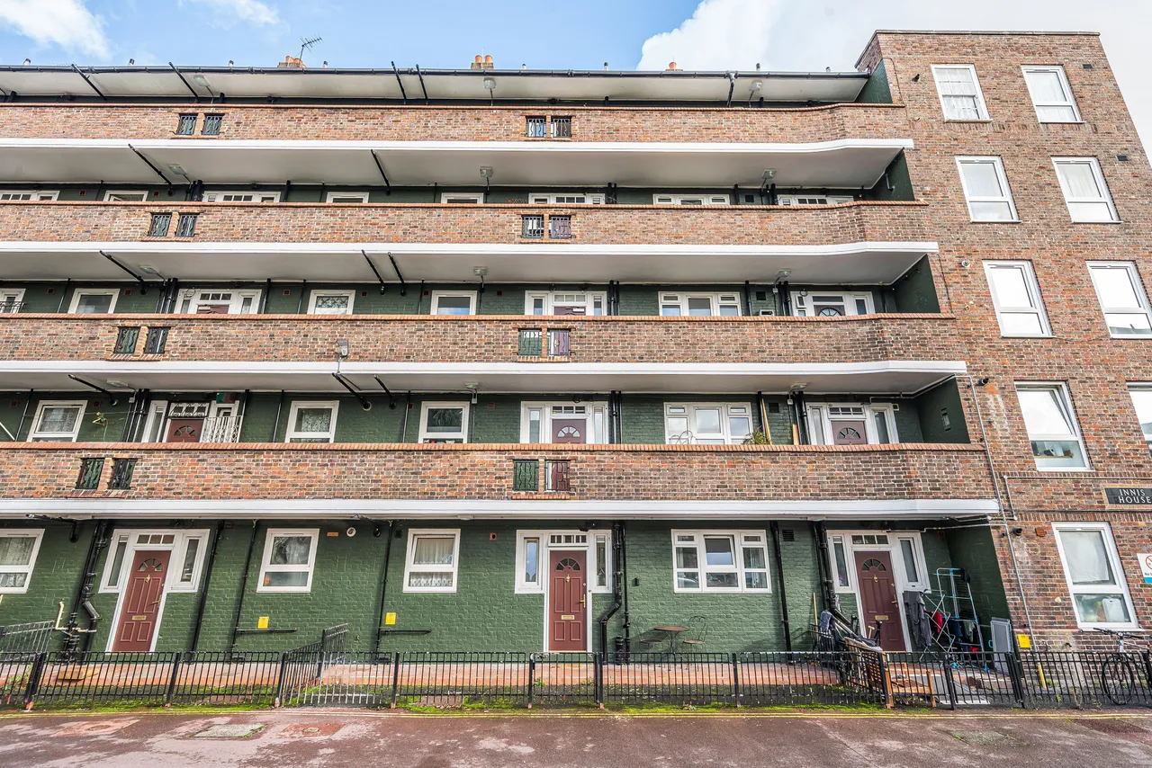 2 bed flat to rent, London, SE17