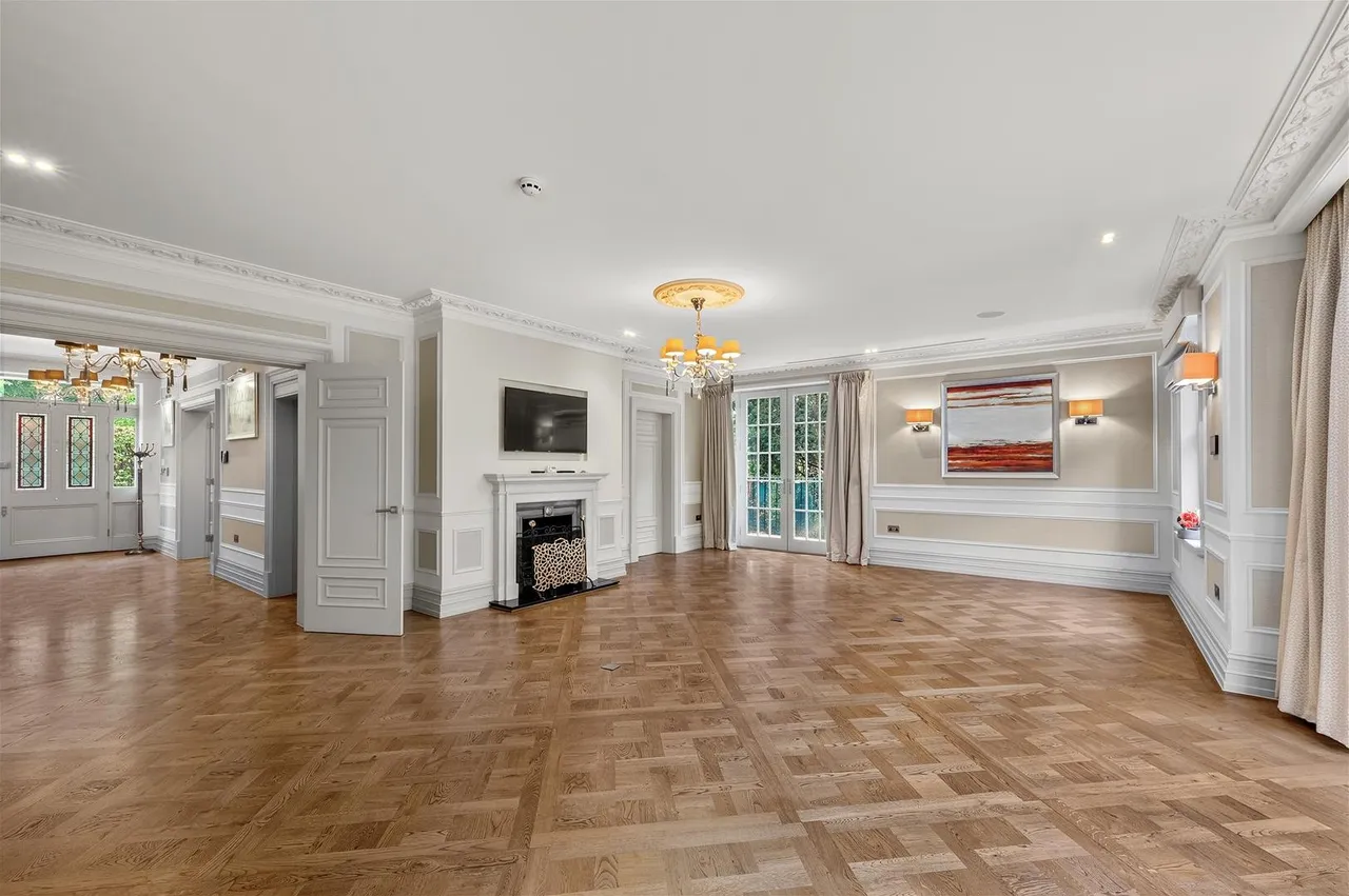 Ellerton Road, London SW20 0EP, photo 12