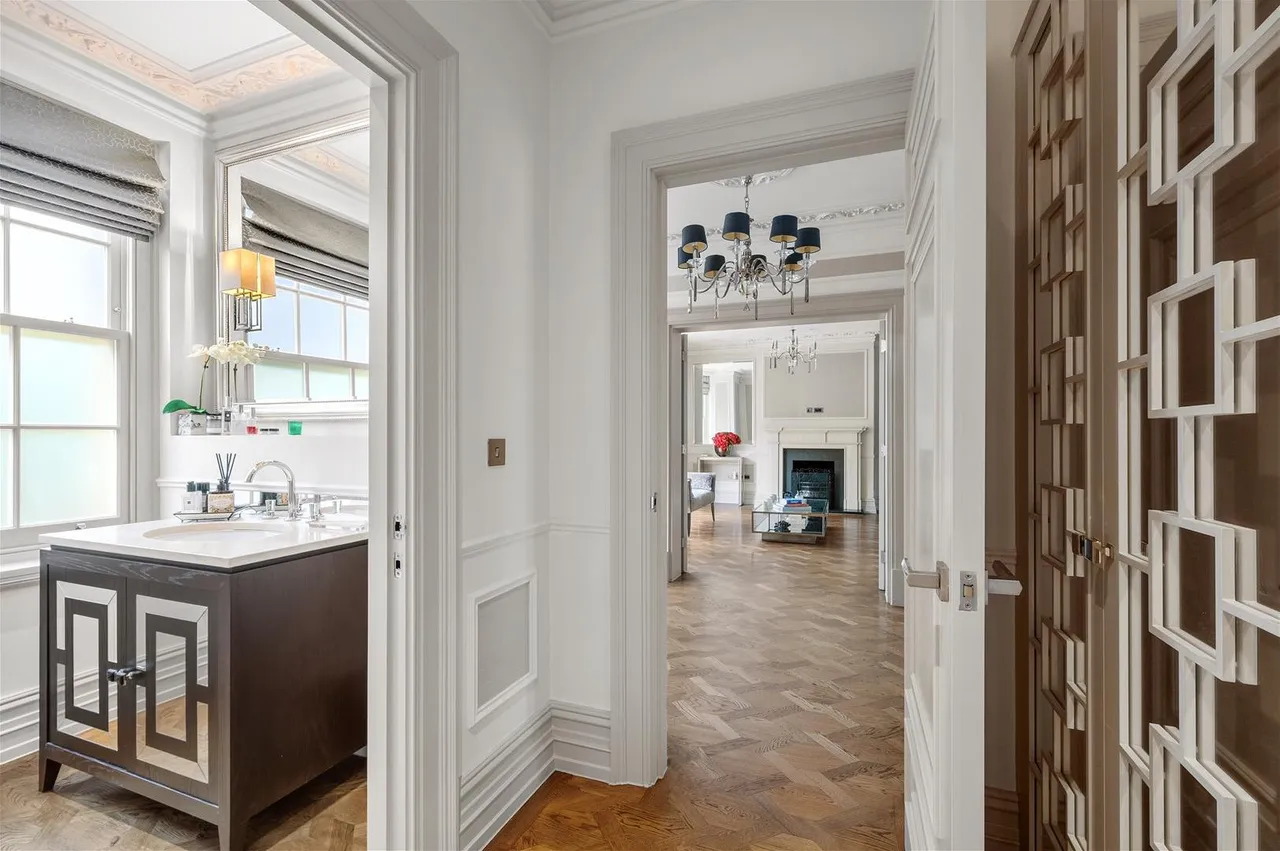 Ellerton Road, London SW20 0EP, photo 11