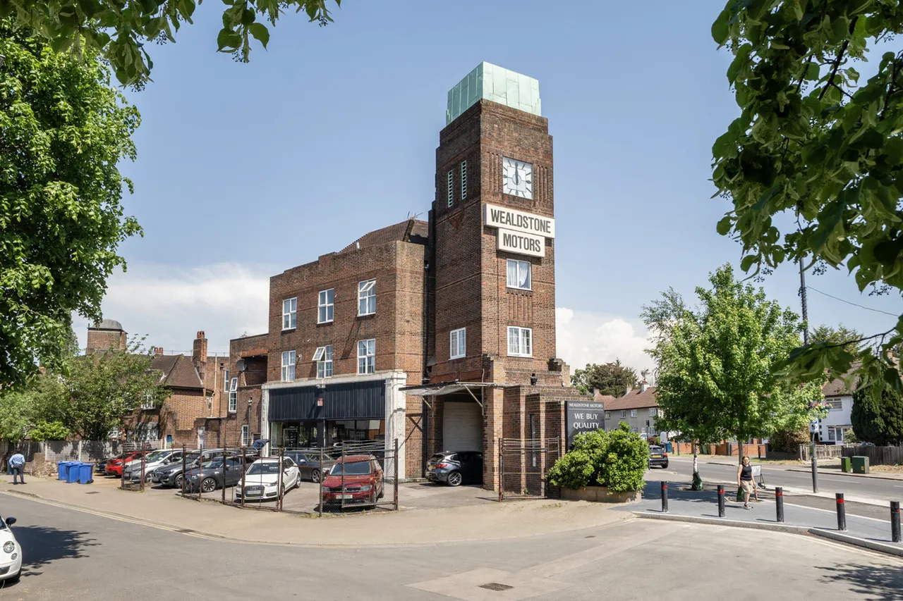 2 bed flat for sale, Woodlands, Harrow, HA2