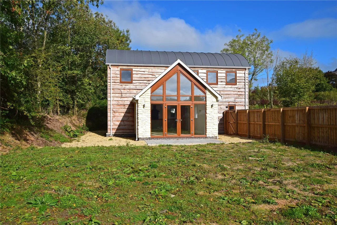 4 bed house for sale — Weston Mews, Weston, Honiton, Devon, EX14 3PF