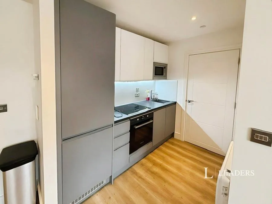 Wood Street, East Grinstead, RH19, photo 5