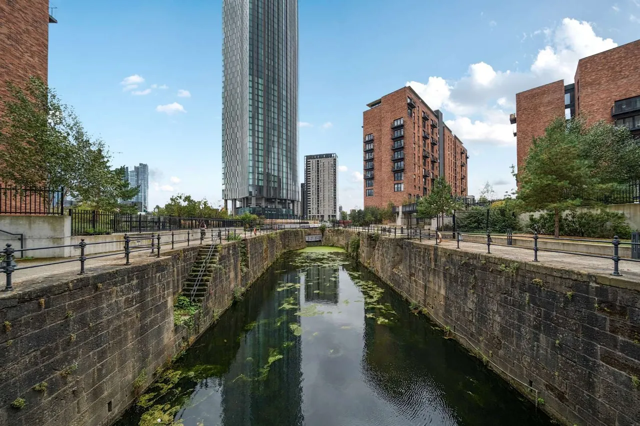 Ordsall Lane, Salford, M5, photo 14