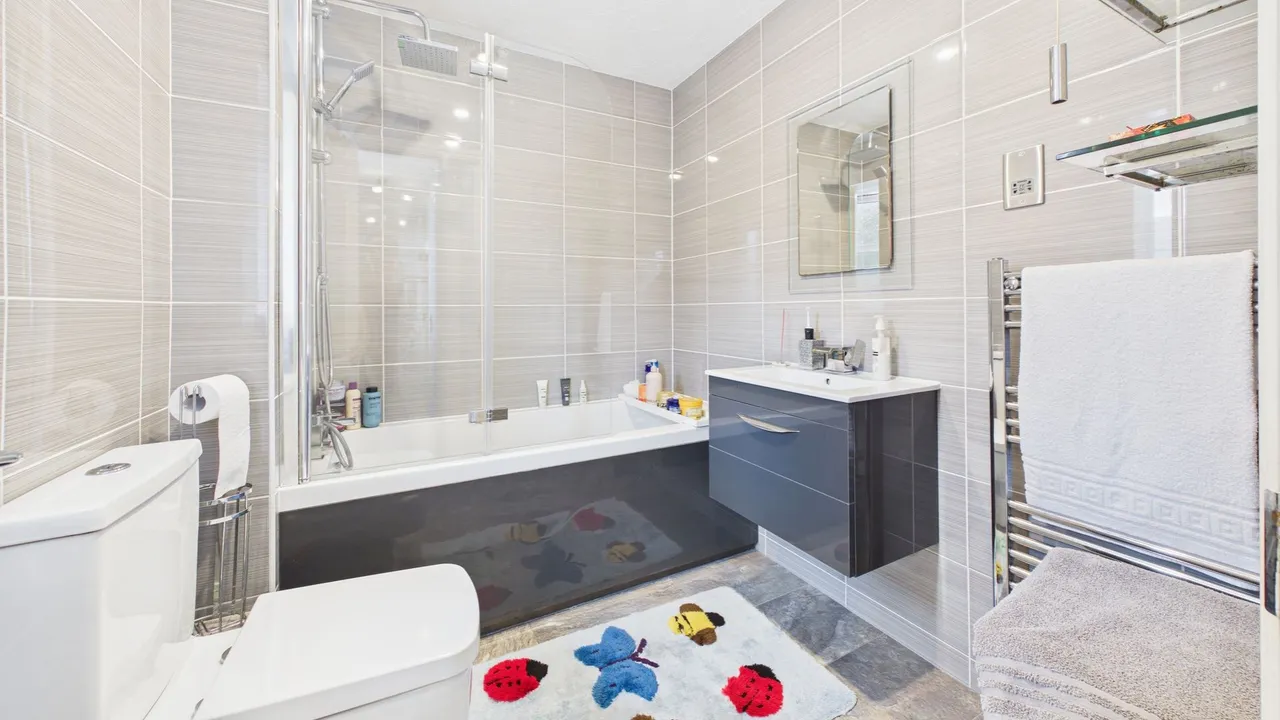 Saunders Close, Peterborough, PE2, photo 15
