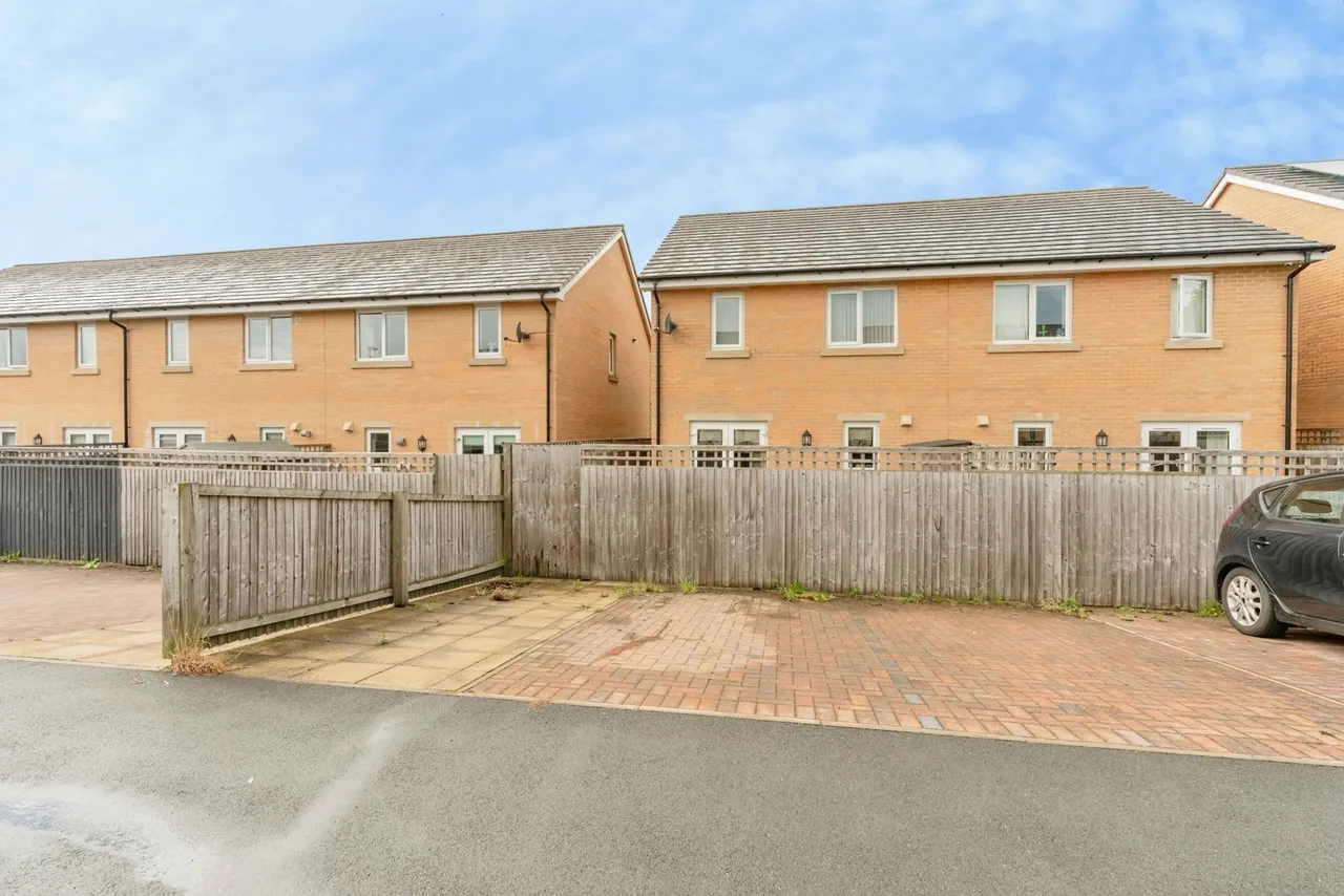 Skipton Road, Colne, BB8, photo 16