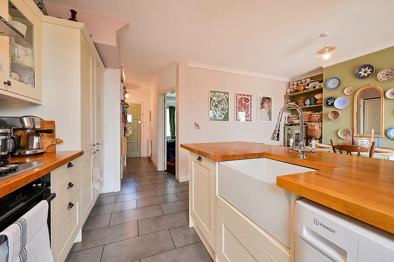 10 Cannon Way, West Molesey, photo 5