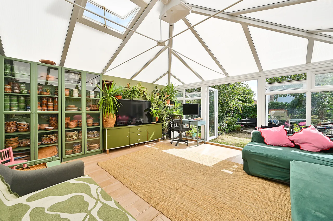 10 Cannon Way, West Molesey, photo 3