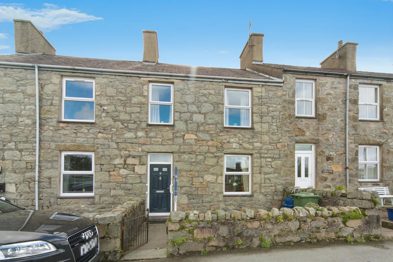 3 bed house for sale, Sea View Terrace, Trefor, LL54