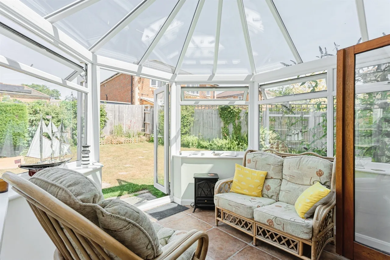 Barley Drive, Burgess Hill, RH15, photo 8