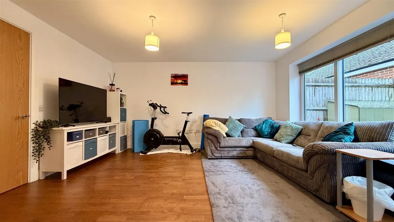 London Road, Cheam, SM3, photo 2