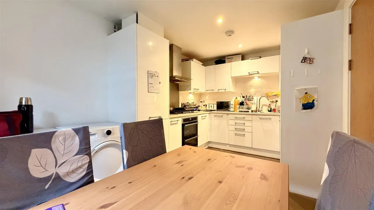 London Road, Cheam, SM3, photo 4