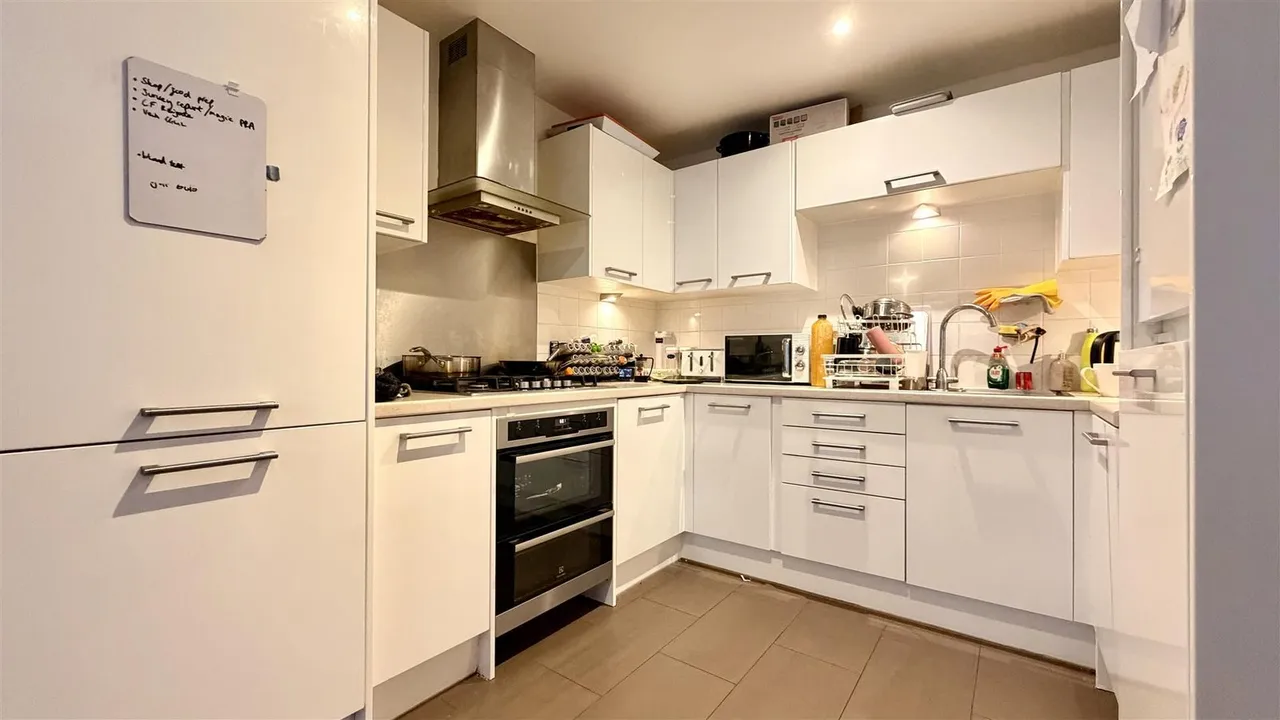 London Road, Cheam, SM3, photo 5