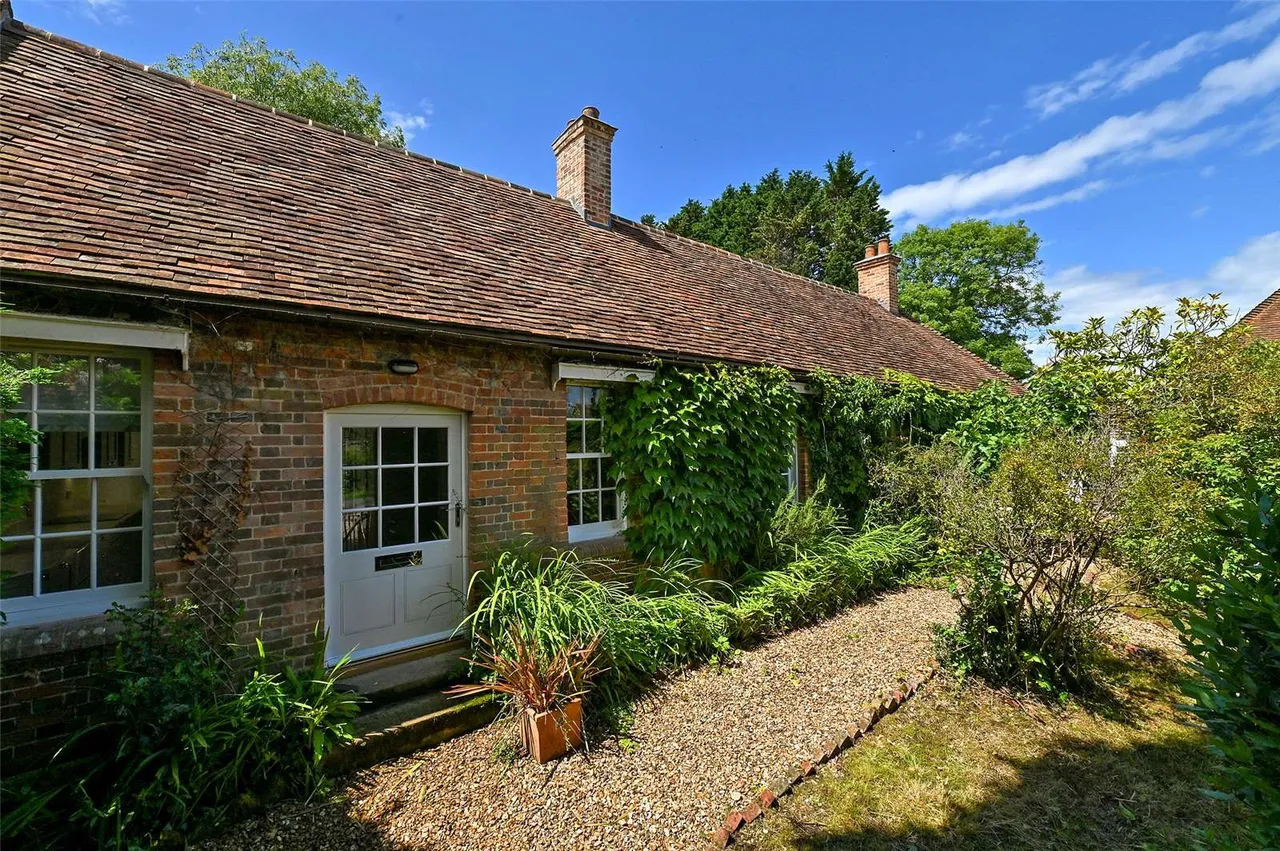 5 bed house to rent, Pamber End, Tadley, RG26