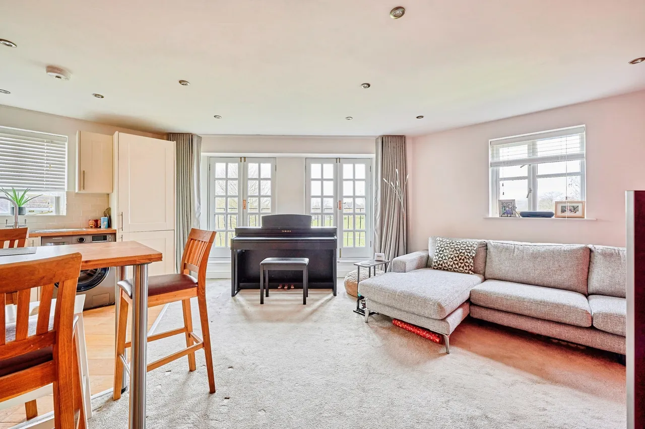 The Thatchers, Bishop's Stortford, photo 4