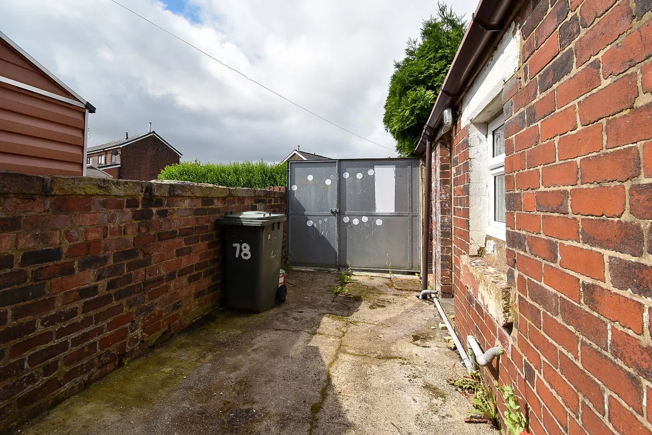 Chorley Road, Adlington, Lancashire, PR6, photo 9