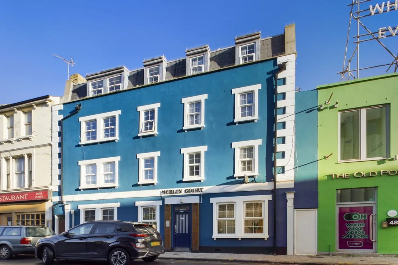 20 bed house for sale — Tontine Street, Folkestone
