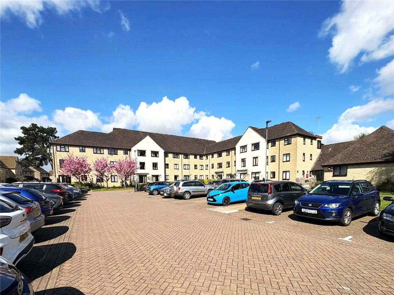 Trafalgar Road, Cirencester, GL7, photo 18