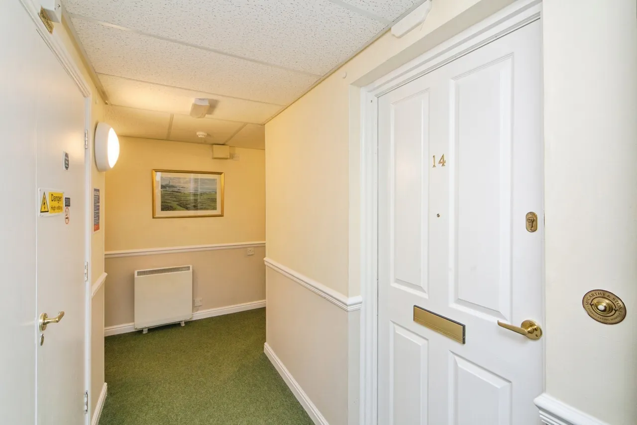 Coed Pella Road, Colwyn Bay, LL29, photo 13