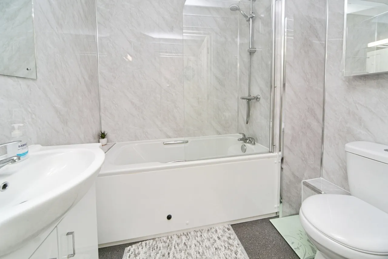 Coed Pella Road, Colwyn Bay, LL29, photo 5