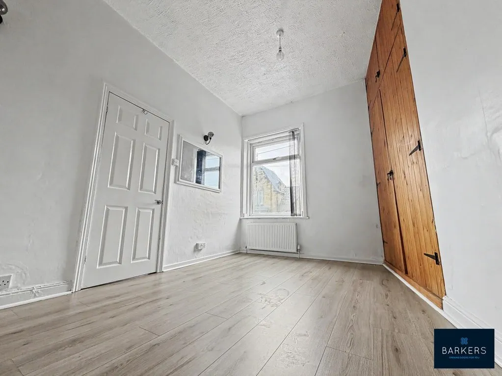 School Street, Norristhorpe, WF15, photo 6