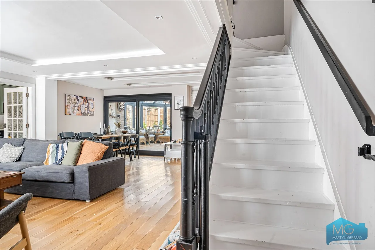 Heath View, London, N2, photo 14