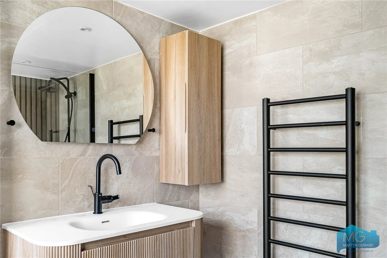 Heath View, London, N2, photo 33