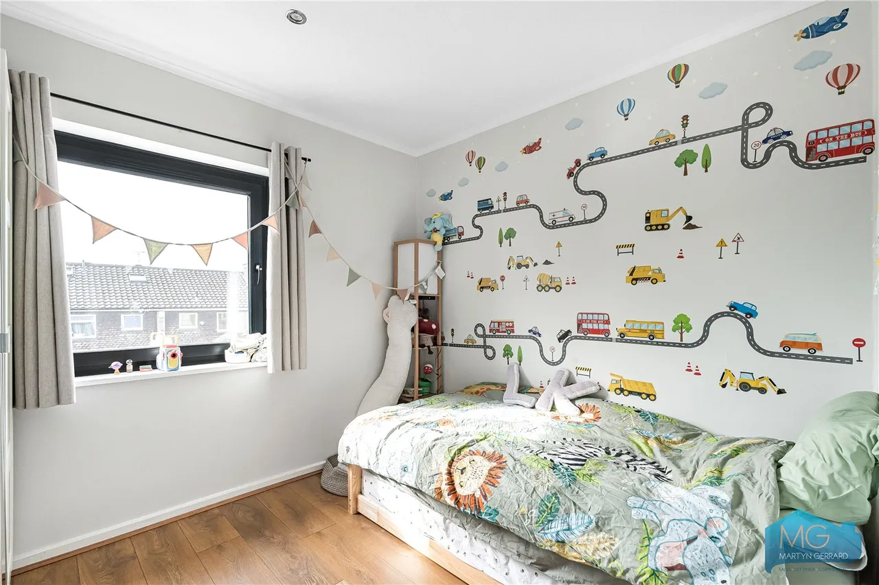 Heath View, London, N2, photo 23