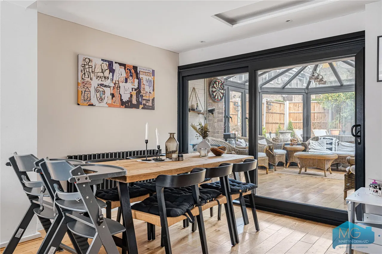 Heath View, London, N2, photo 11