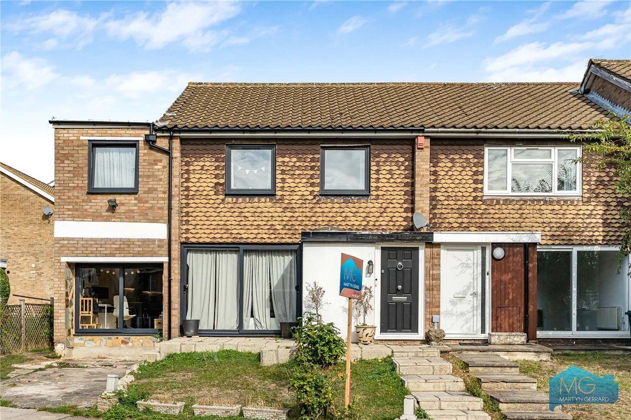 4 bed house for sale, Heath View, London, N2