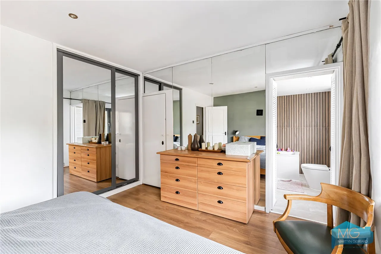 Heath View, London, N2, photo 26