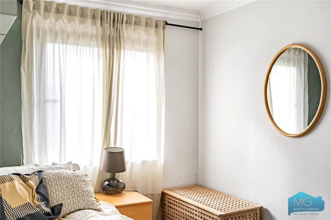 Heath View, London, N2, photo 32