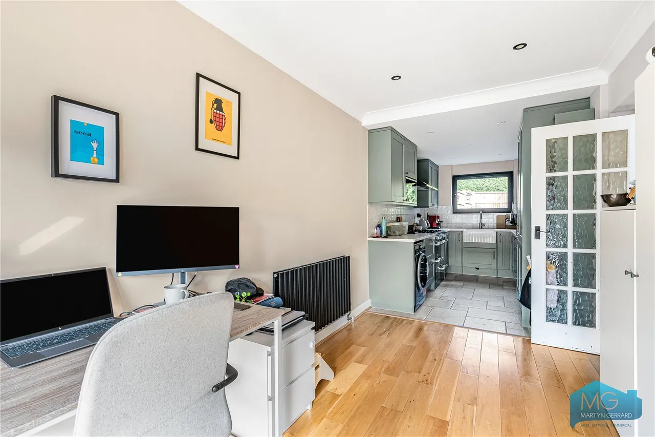 Heath View, London, N2, photo 21