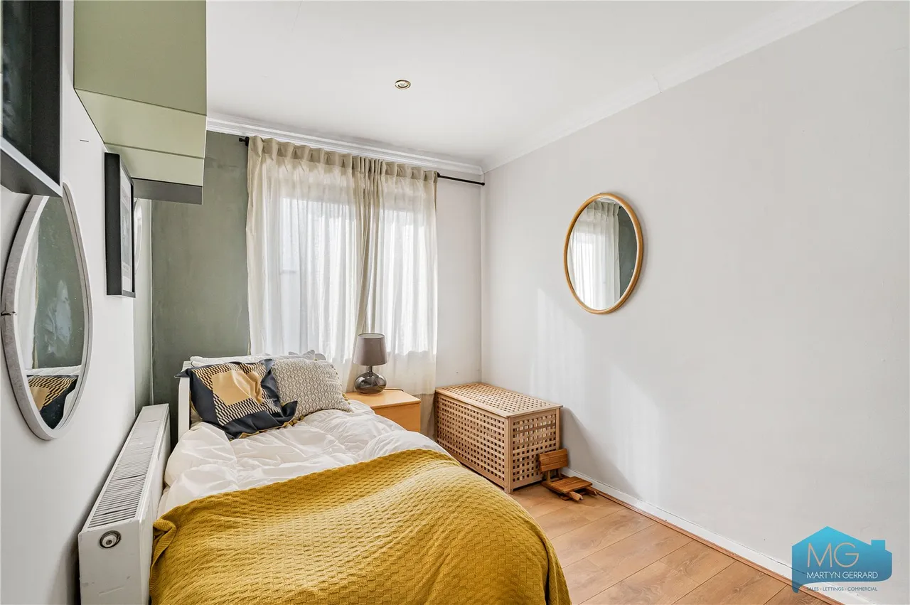 Heath View, London, N2, photo 24