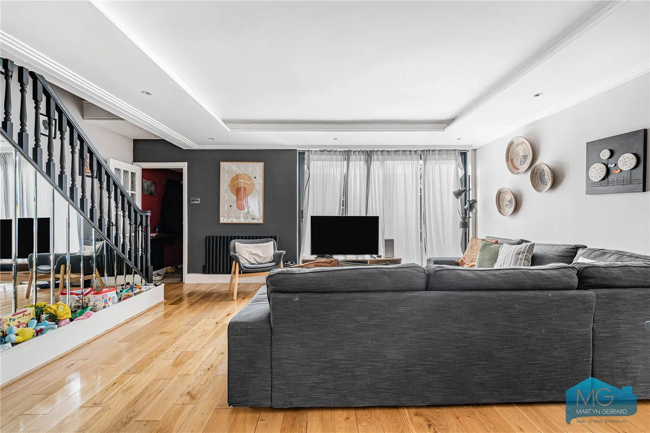 Heath View, London, N2, photo 12