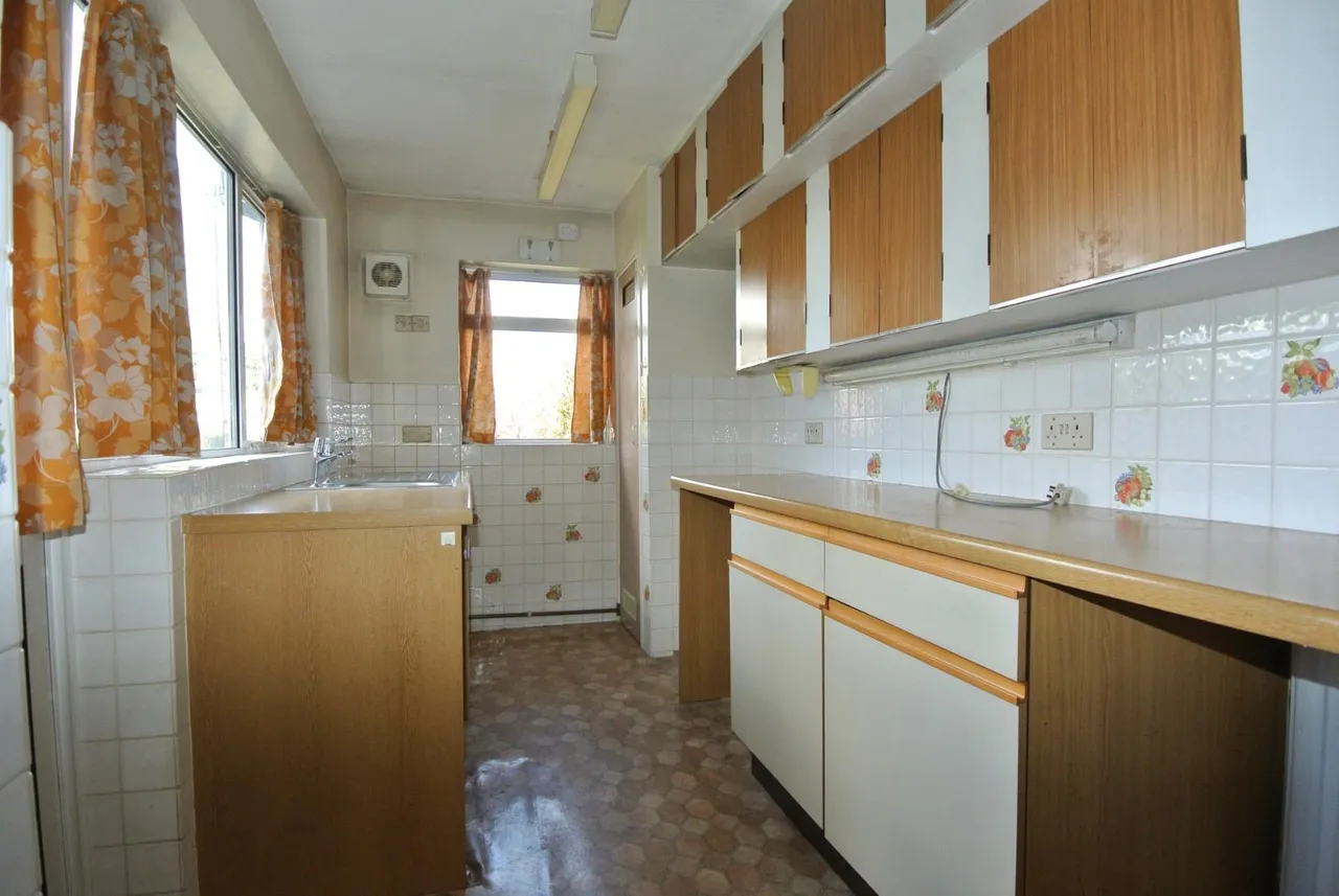 Sandringham Drive, Ashford, Surrey, TW15 3JH, photo 5