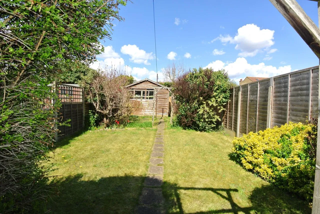 Sandringham Drive, Ashford, Surrey, TW15 3JH, photo 10