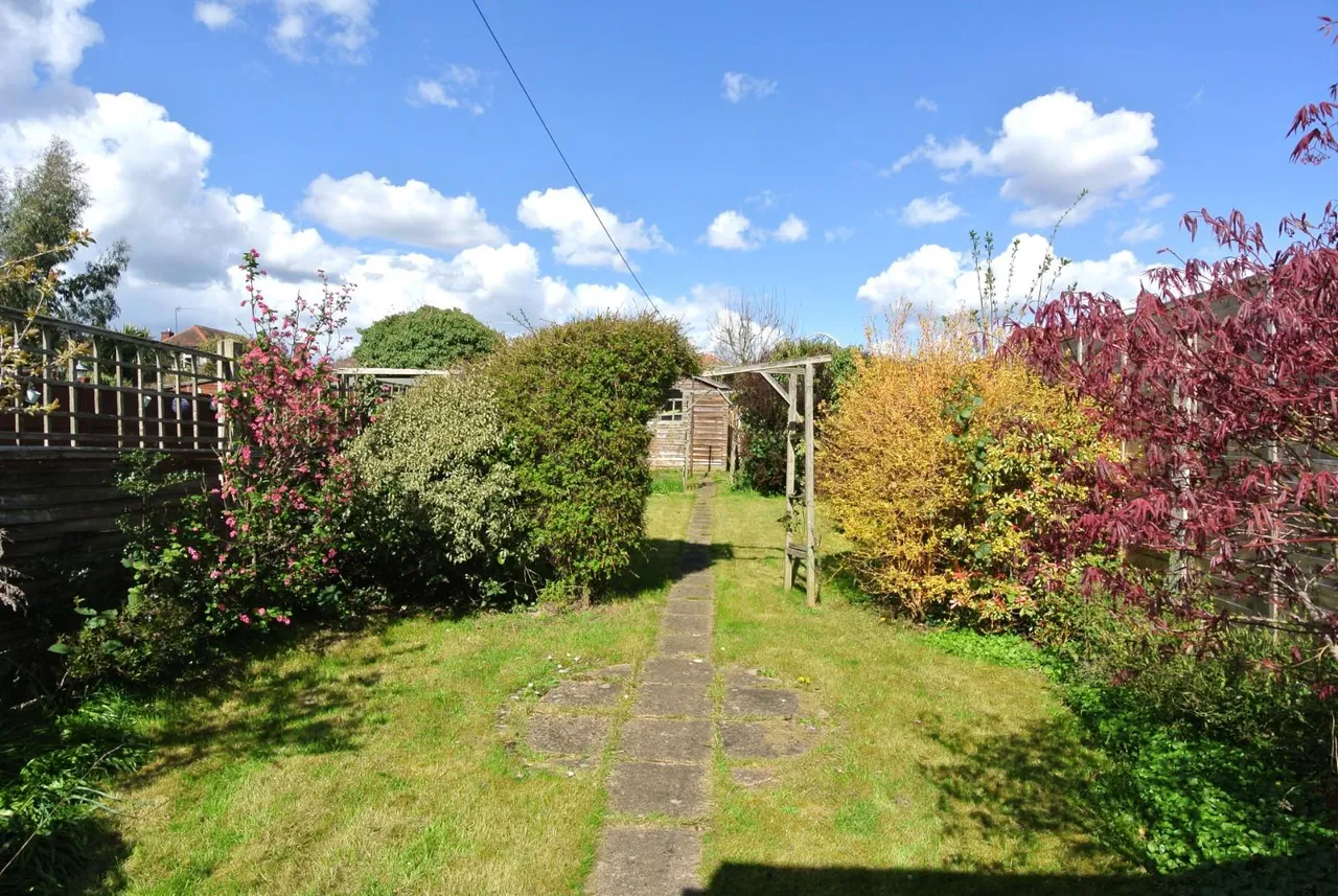 Sandringham Drive, Ashford, Surrey, TW15 3JH, photo 11