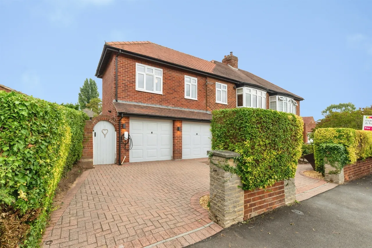 4 bed house for sale, Albert Road, Fairfield, TS19