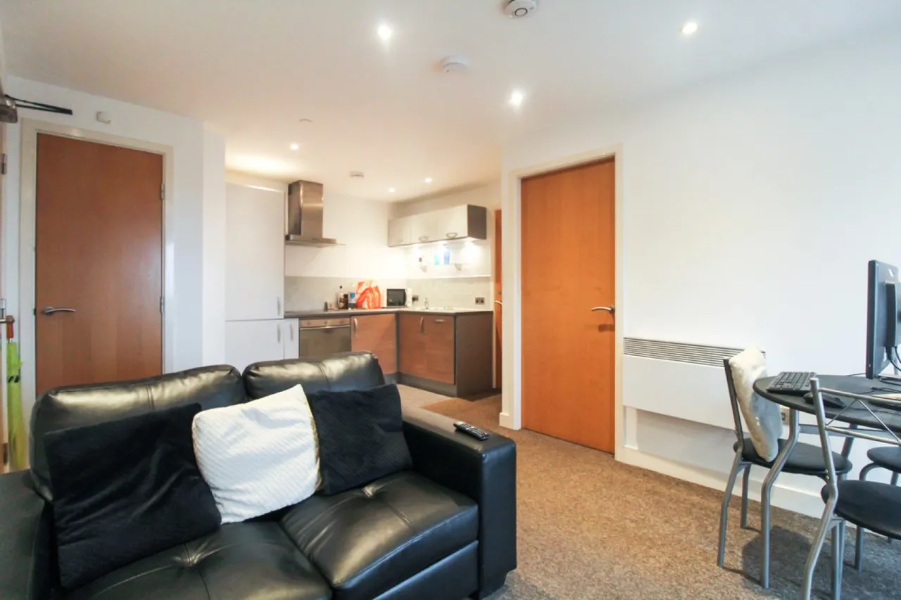 The Habitat, Woolpack Lane, photo 3