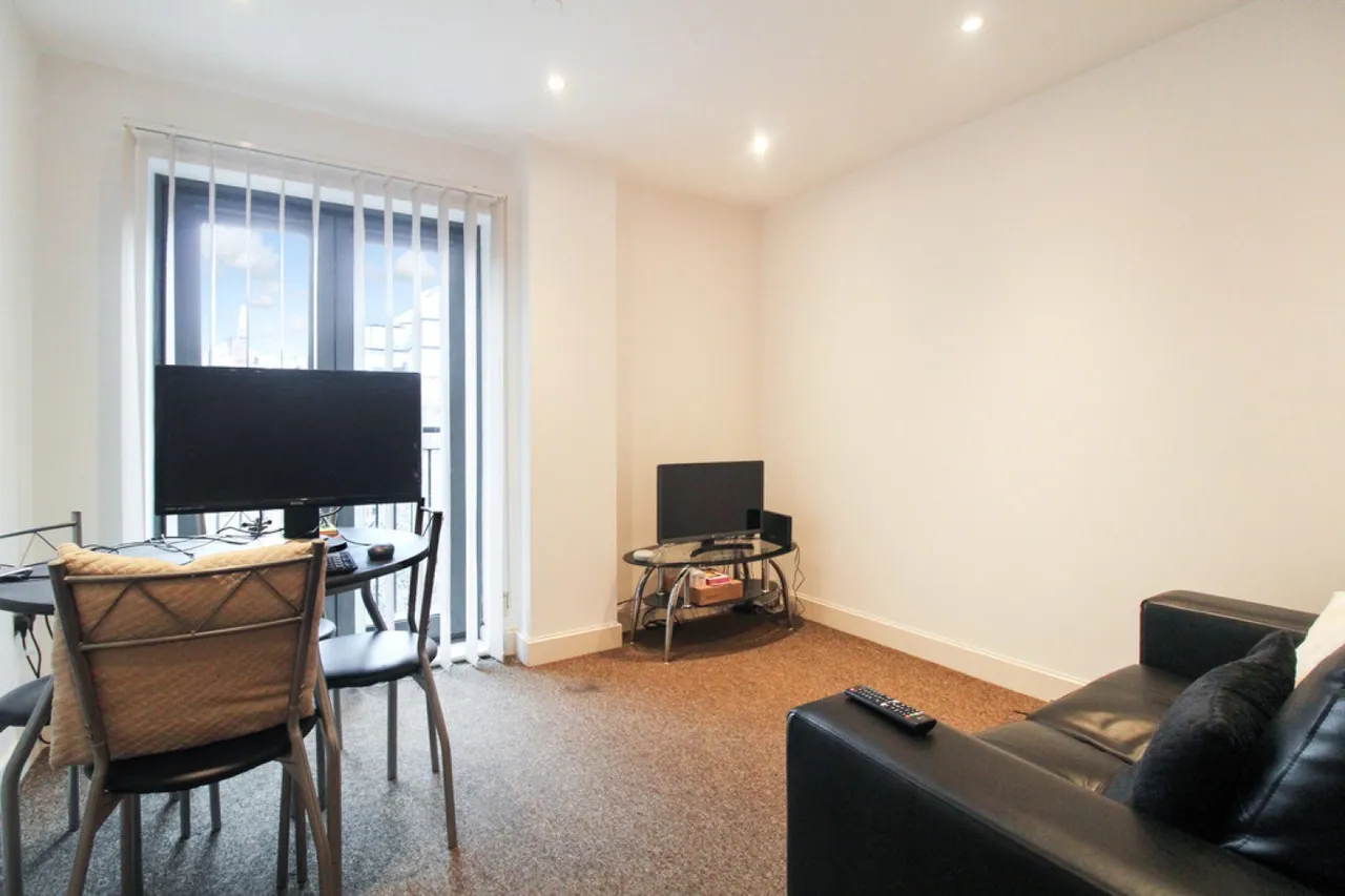 The Habitat, Woolpack Lane, photo 4