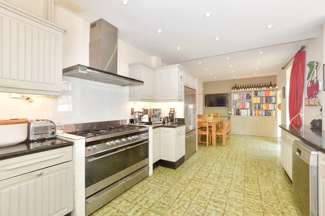 Ashurst Road, Ashurst, photo 8